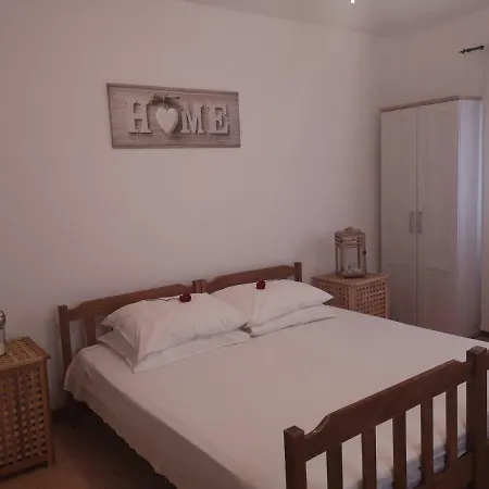 Romansa 3* Zára