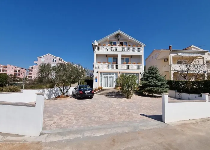 Guest house Residence Romansa 3*