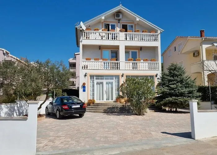 Guest house Residence Romansa 3*